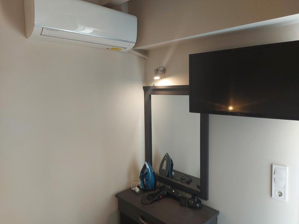 Hotel Banbus Loutrá Edipsoú Eksteriør bilde