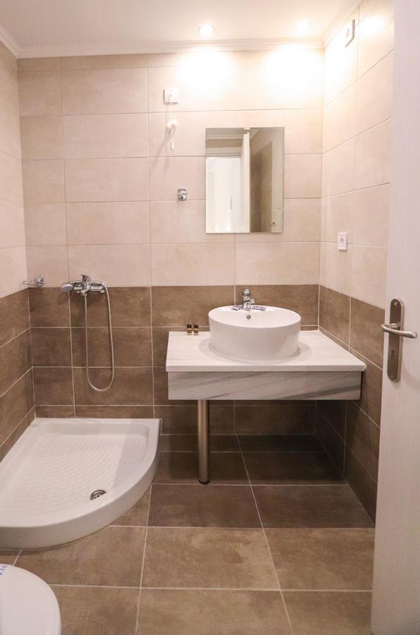 Hotel Banbus Loutrá Edipsoú Eksteriør bilde